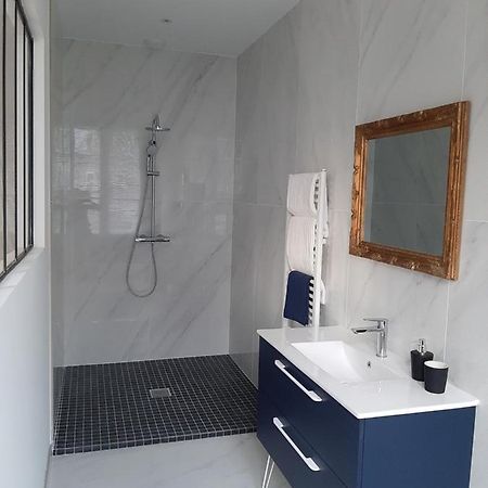 La chambre de maître du boulevard Thiers, entrée et terrasse privatives Remiremont Extérieur photo