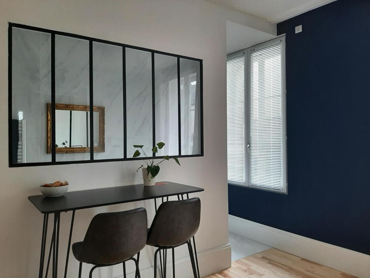 La chambre de maître du boulevard Thiers, entrée et terrasse privatives Remiremont Extérieur photo